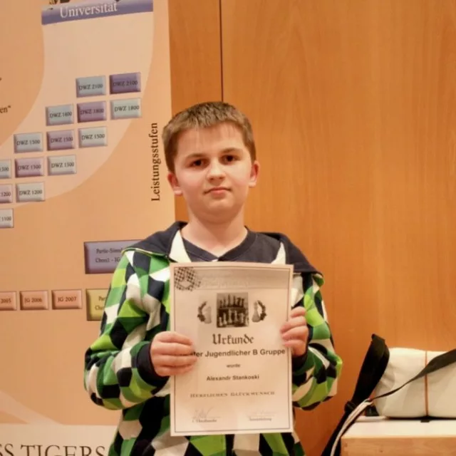 Alexander - Bester Jugendlicher. Vereinsmeisterschaft 2013 — Schachfreunde Frankfurt 1921 e.V.