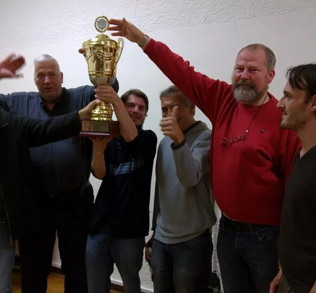 Siegfried-Weber-Gedächtnisturnier: Schachfreunde gewinnen Wanderpokal