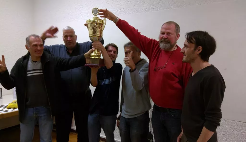 Siegfried-Weber-Gedächtnisturnier: Schachfreunde gewinnen Wanderpokal